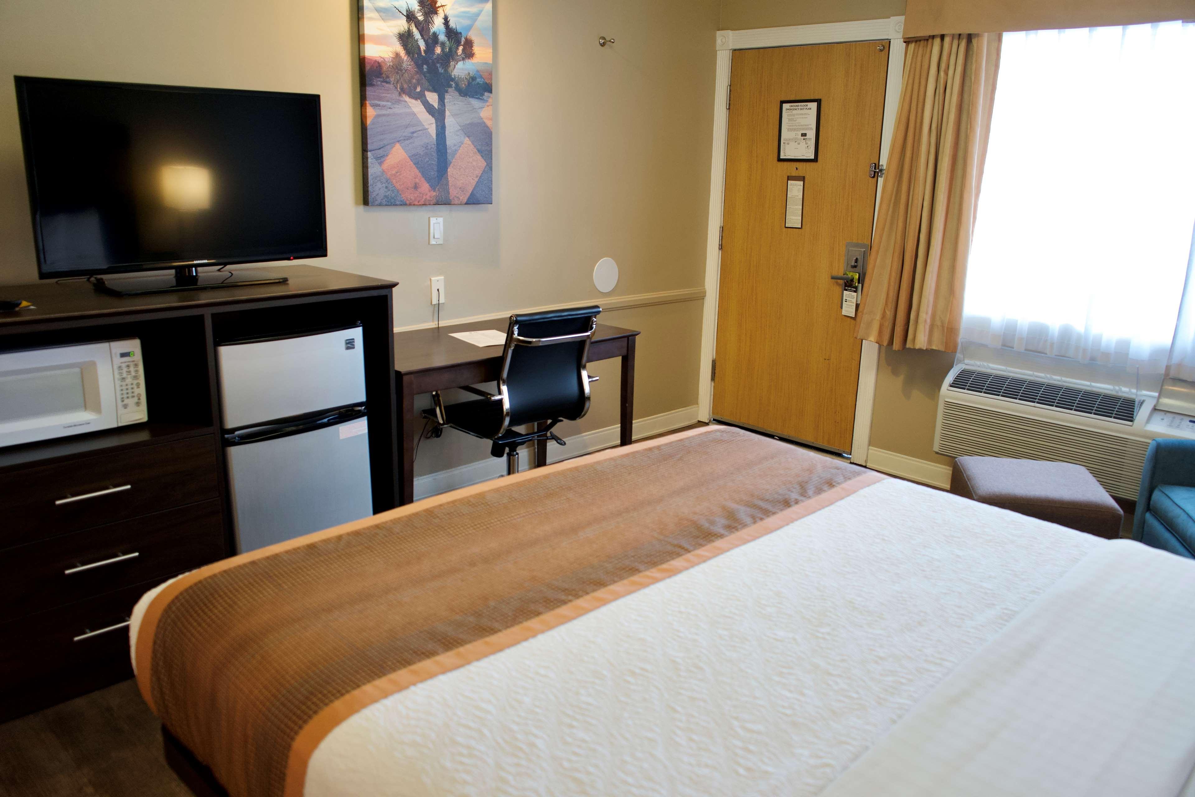 Best Western China Lake Inn Ridgecrest Exterior photo