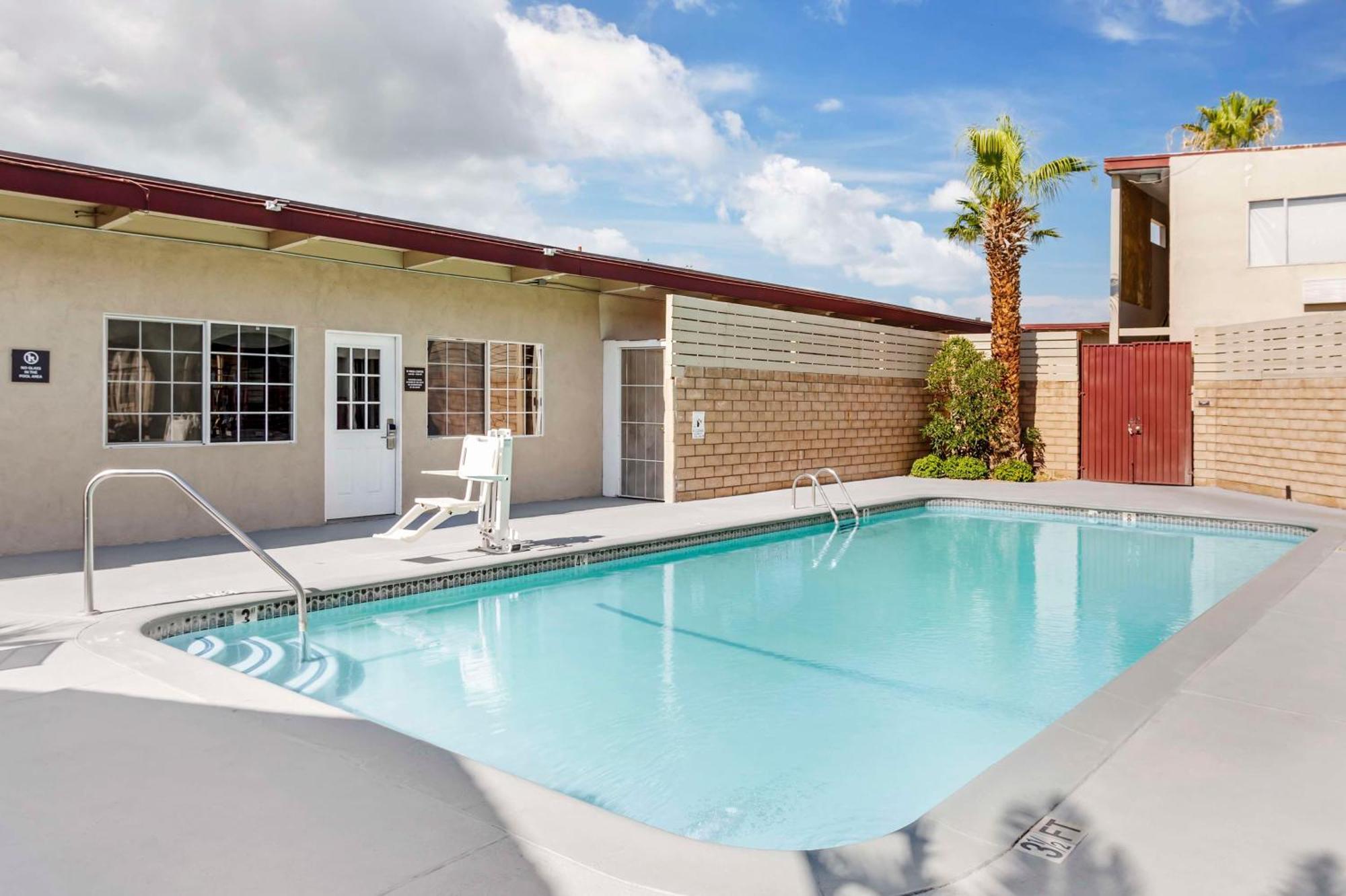 Best Western China Lake Inn Ridgecrest Exterior photo
