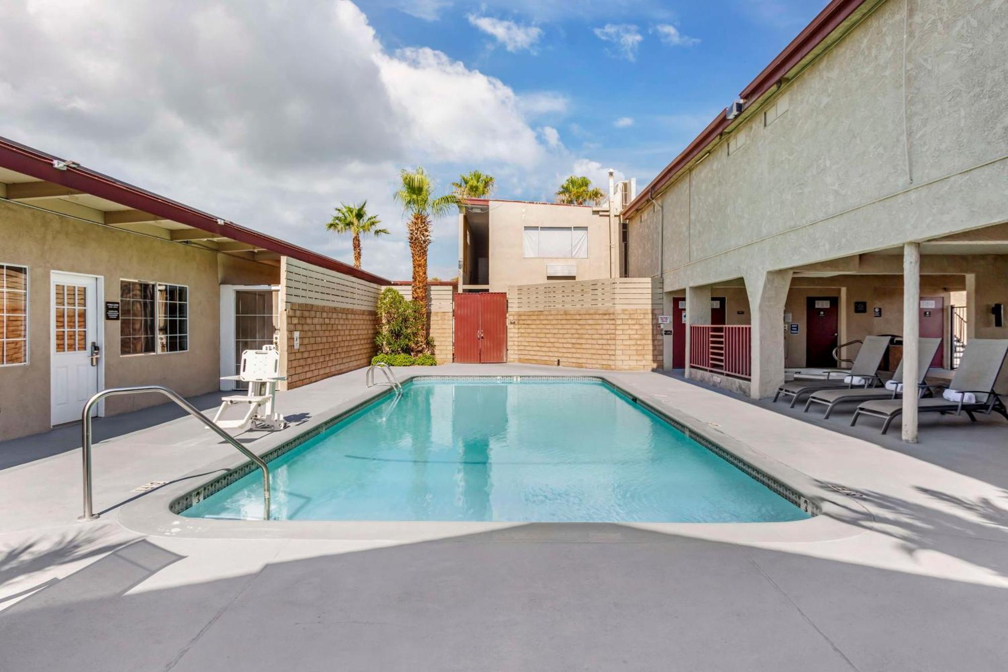 Best Western China Lake Inn Ridgecrest Exterior photo