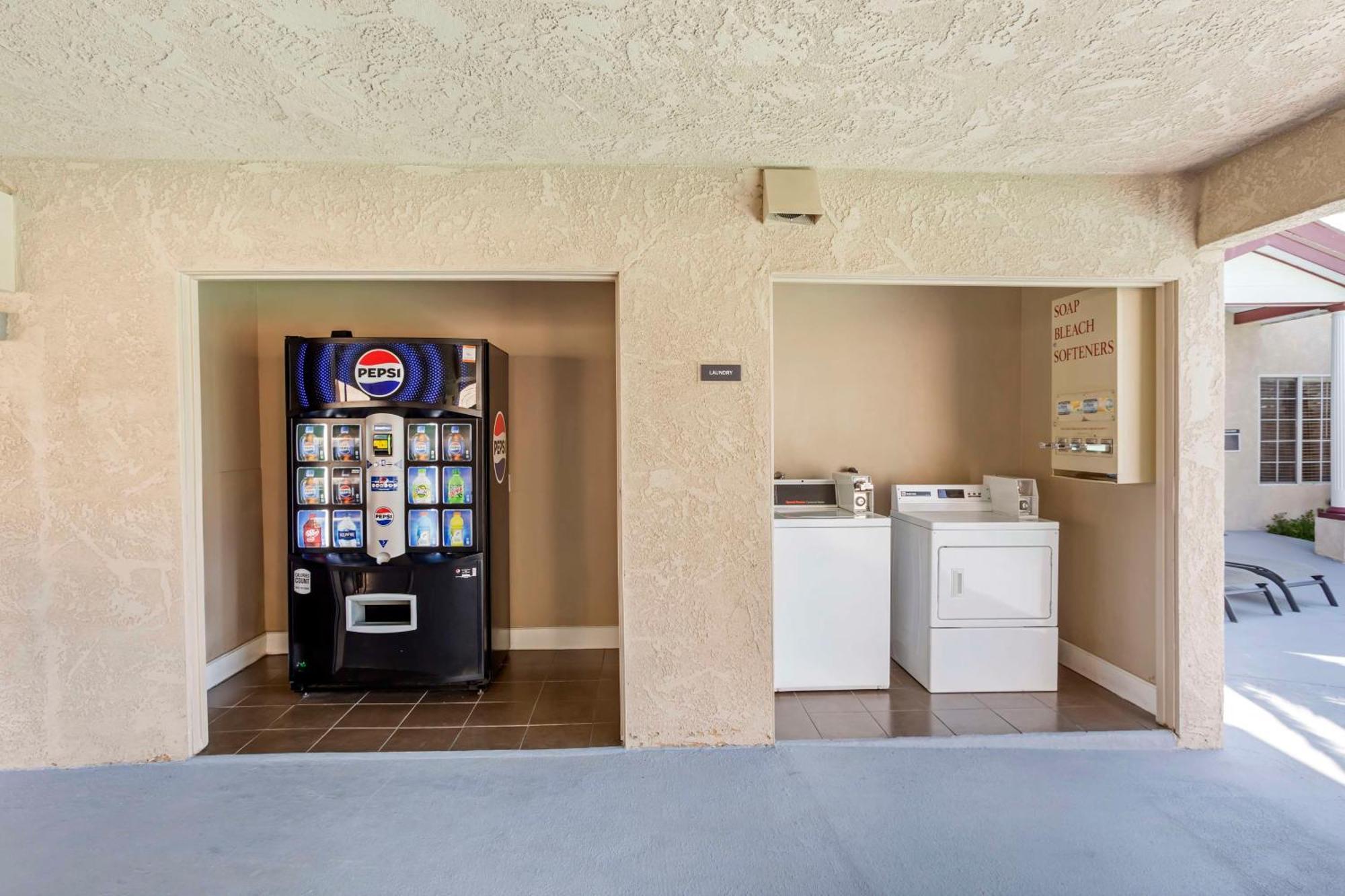 Best Western China Lake Inn Ridgecrest Exterior photo