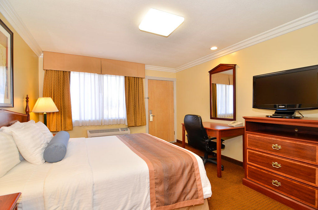 Best Western China Lake Inn Ridgecrest Exterior photo